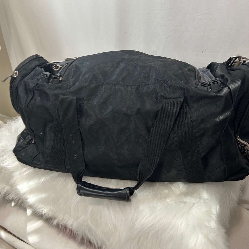 Reebok Duffle Bag Black and Gray Gym Travel Carry On with Shoulder Strap - Picture 6 of 8